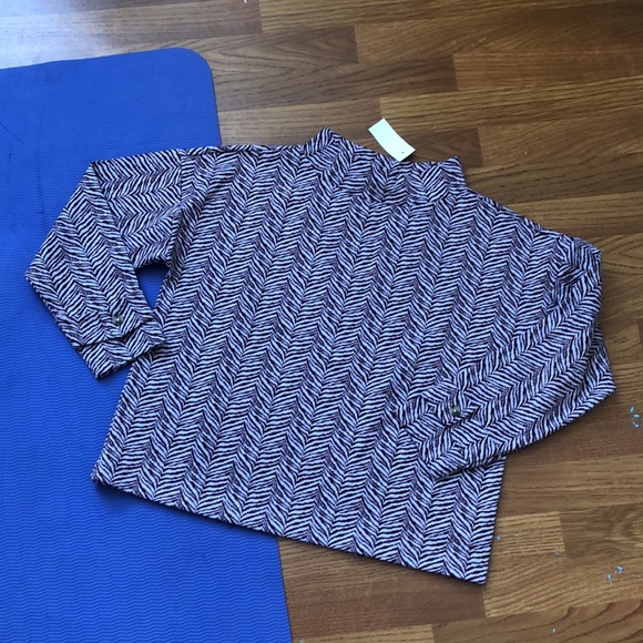 NWT ANN TAYLOR TOP - Picture 9 of 9